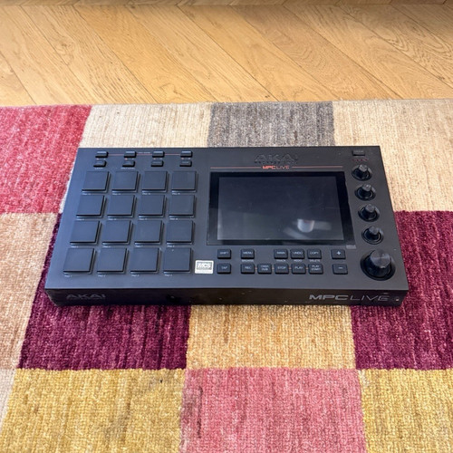 Akai professional mpc live - professional,