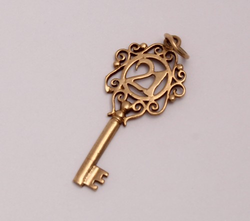 9ct yellow gold 21st - 9ct,