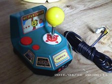 MS PACMAN-RETRO-CLASSIC-VINTAGE    PLUG-N-PLY -GAME CONSOLE -NAMCO-Jakks-pacific