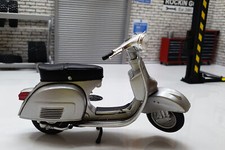 Vespa 125 TS -  1975 1:18