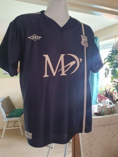 Southend united football shirt - southend,