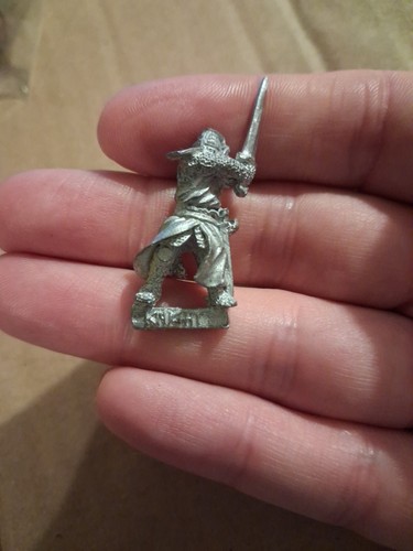 Feudal men arms knight - at,