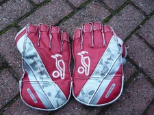 Kookaburra Wicket Keeper Cricket Gloves (Youth)