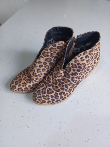 These are leopard - -print, ankle