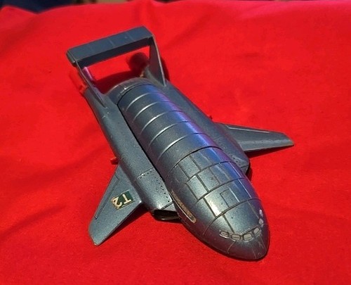 Dinky toys thunderbirds - dinky,
