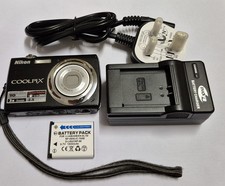 Nikon COOLPIX S220 10.0MP Digital Camera - Black Fully working 