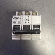 WYLEX 30 AMP TYPE 2 M9 TRIPLE