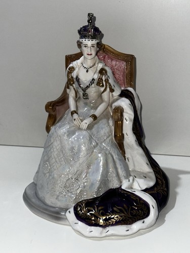 2002 royal worcester queen - worcester,