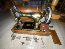 Very Pretty Vintage Singer Sewing Machine Working Condition
