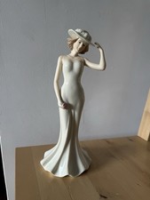 Vintage Sbl Regal House