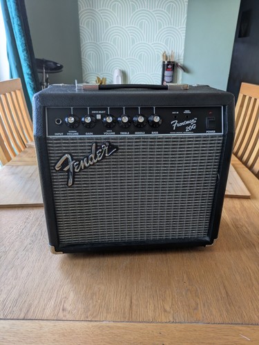 Fender frontman 20g - 20w, solid