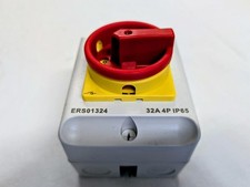 3 PHASE ISOLATOR SWITCH