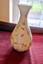 Wedgwood Rosehip Bud Vase 15cm