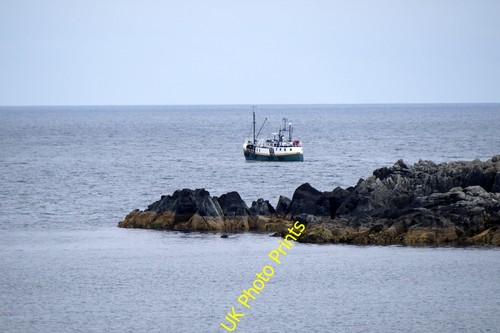 Photo 6x4 dive boat beyond - boat,