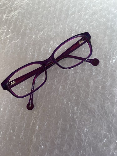 Converse eye glasses - model, 20