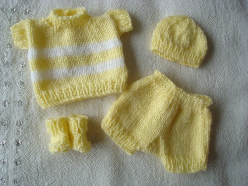 Hand knitted dolls clothes - hand, to