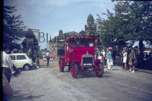35mm slide vulcan lorry - ,