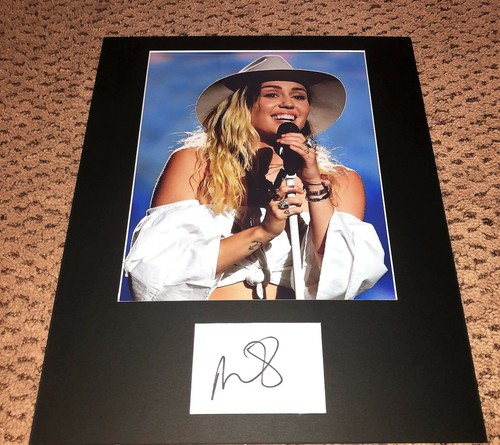 Miley cyrus signed 3x5 - 3x5, index
