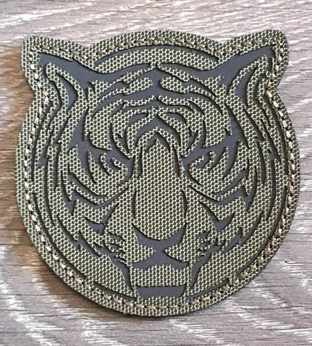 Green reflective tiger - tiger, hook