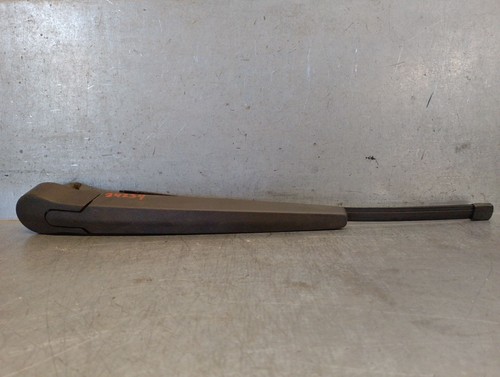61627118206 rear windshield - rear,
