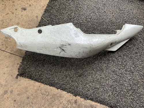 Kawasaki zx7r side panel - r/h,