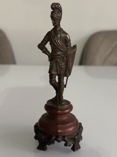 Antique small bronze sculpture - antique,
