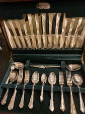 44 piece Elkington heavily silver plated canteen of cutleryp