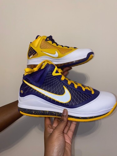 Size nike lebron 7 - 8.5,