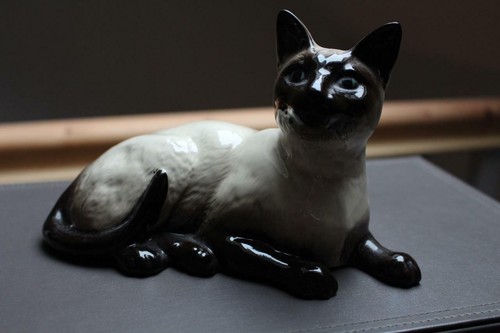 Royal doulton figurine - a,