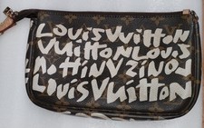 LOUIS VUITTON Graffiti