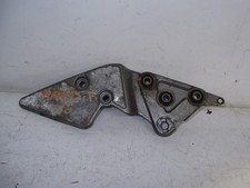 SUZUKI GSF600 BANDIT MK2 RIGHT-HAND FRONT FOOTREST HANGER
