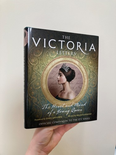 The victoria letters heart - the,