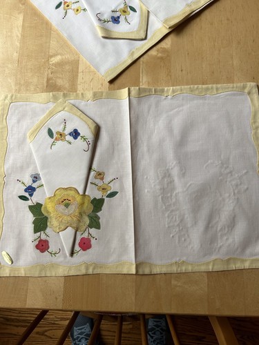 Placemats with matching - 4,