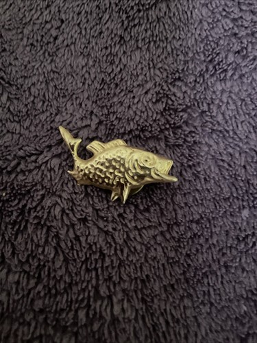 Fish pin badge - fish,
