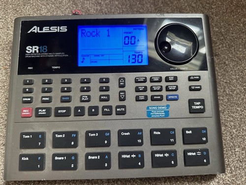 Alesis sr18 drum machine - alesis,
