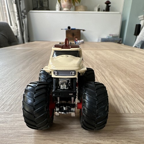 Hot wheels monster jam diecast - jam,