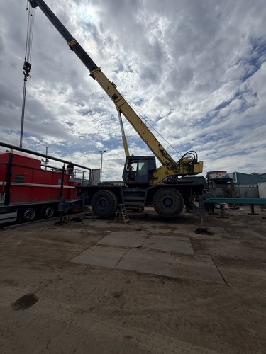 Coles yard crane - coles, crane,