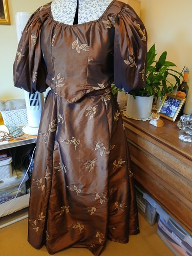 Victorian style ballgown - victorian, size