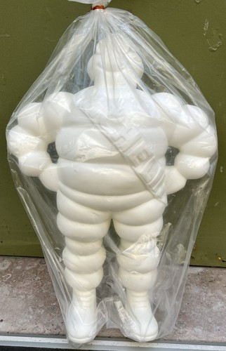 Collector plastic figure - @,