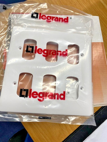 Legrand gang grid front - grid,