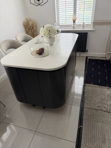 Kitchen island complete - , with