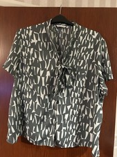 Simon Jersey Striking Design Grey And White Shirt, Size 26