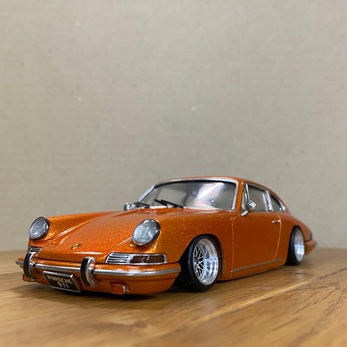 Complete plastic model 32 - model, 1/32
