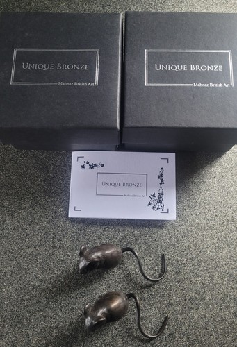 Bronze mouse sculpture - bronze, by