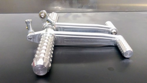 Rear sets foot pegs - rear,