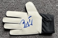 Petr Cech Chelsea / Arsenal Hand Signed Black Adidas Goalkeeper Glove with Proof