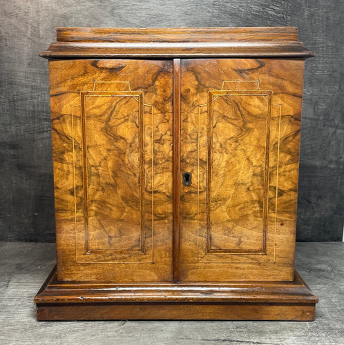 Collector cabinet tabletop - collector's,