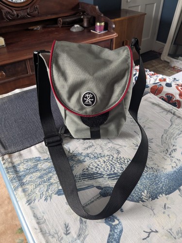 Bens pizza crumpler camera - pizza,