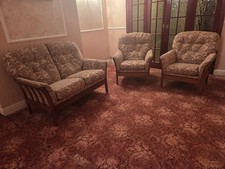 sofa set / Three piece settee