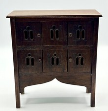 Dolls house miniature 1:12